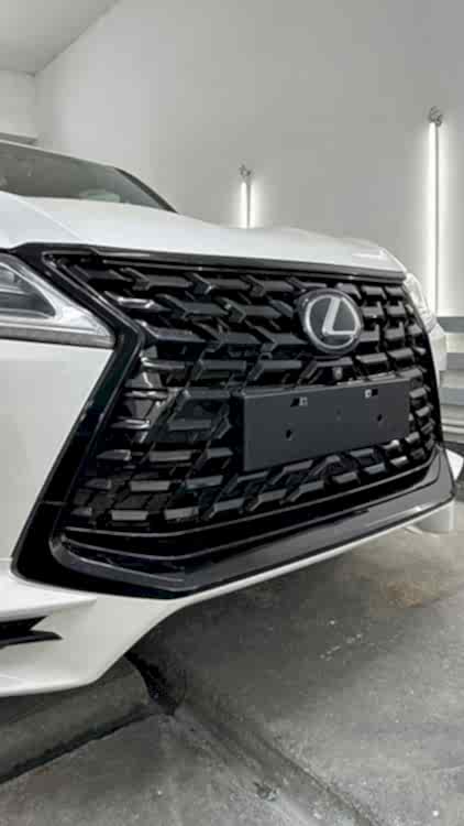 LEXUS LX570 антихром решетка радиатора